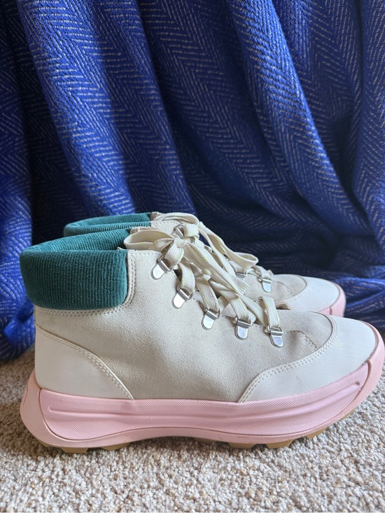 Sorel Shoes - Sorel Women’s Boots Cream Pink Size 11